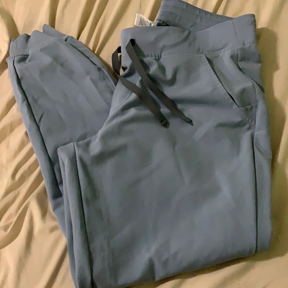 Large Zamora